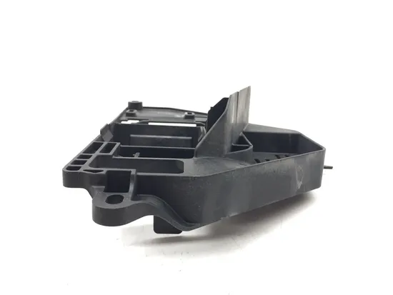 Main Engine Wiring Harness Bracket 2009 Harley-Davidson Road King FLHR 3135