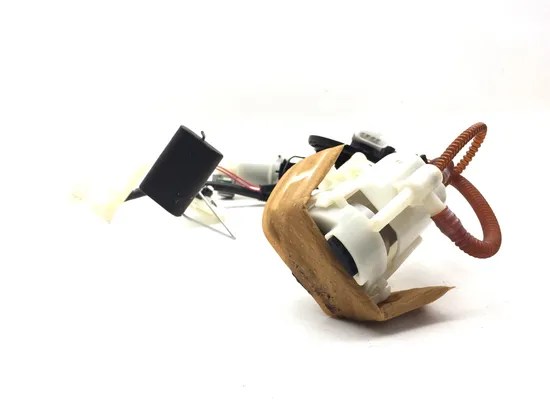 Gas Fuel Tank Pump 2009 Harley-Davidson Road King FLHR 3135