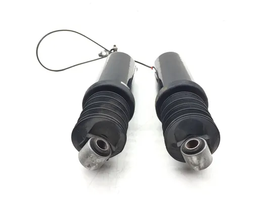 Rear Shocks Suspension 2009 Harley-Davidson Road King FLHR 3135