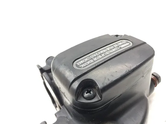 Front Brake Master Cylinder 2009 Harley-Davidson Road King FLHR 3135 x