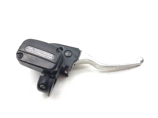 Front Brake Master Cylinder 2009 Harley-Davidson Road King FLHR 3135 x