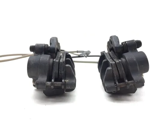 Left Right Front Brake Calipers Pads Set 2009 BMW F800GS 3131