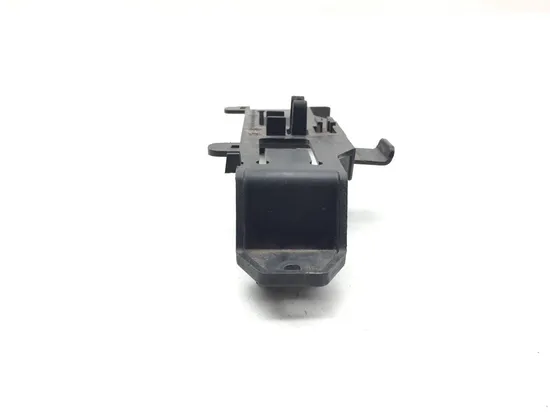 Battery Hold Down Bracket 2009 BMW F800GS 3131 x 3