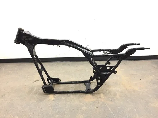 Main Frame Chassis 2004 Harley Electra Glide Ultra Classic EFI FLHTCUI 3164 x
