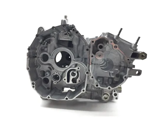 Upper Lower Center Cases Case 2003 Suzuki Hayabusa GSX1300R 3159 x