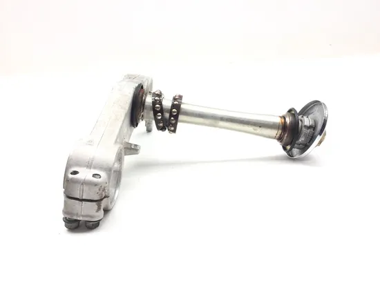 Lower Triple Tree Bottom Fork Clamp Shaft 2003 Suzuki Hayabusa GSX1300R 3159