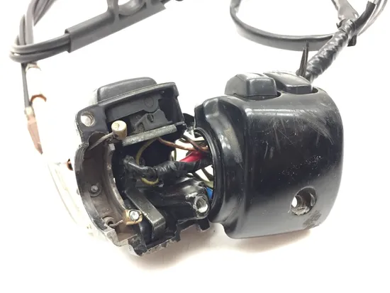 Right Control Switch 2005 Harley Sportster 1200 Custom XL1200C 3157 PARTS