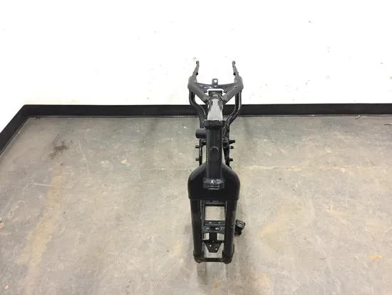 Main Frame Chassis 2005 Harley-Davidson Sportster 1200 Custom XL1200C 3157 x