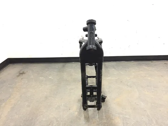 Main Frame Chassis 2005 Harley-Davidson Sportster 1200 Custom XL1200C 3157 x