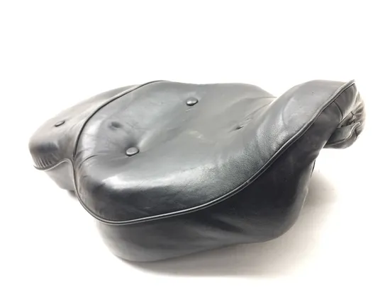 Seat 2005 Harley-Davidson Sportster 1200 Custom XL1200C 3157 x