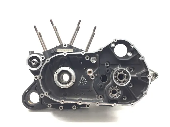 Engine Left Right Center Cases 2005 Harley Sportster 1200 Custom XL1200C 3167 x