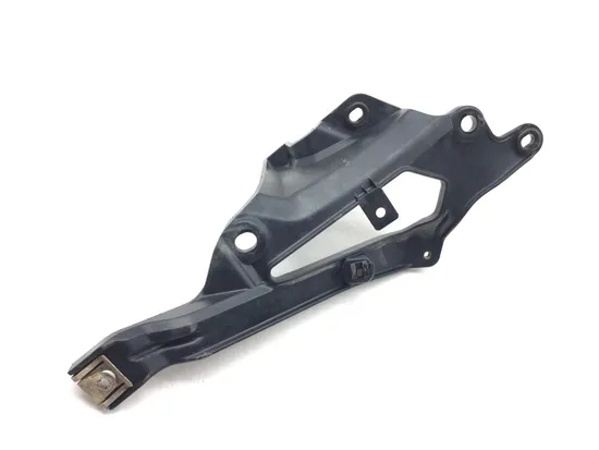 Left Headlight Fender Bracket 2020 Yamaha YFZ450RSE 3173