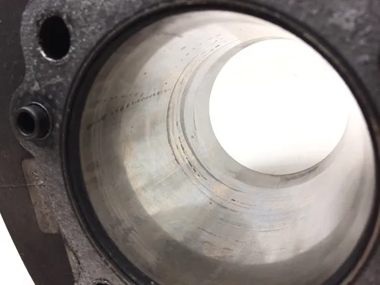 Front Rear Cylinder Jugs w Pistons 2006 Harley Road King EFI FLHRI 3170 x