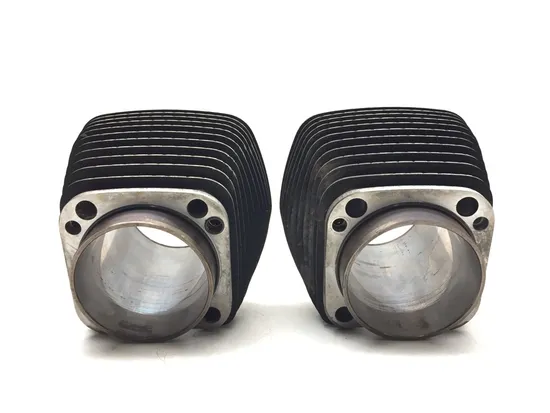 Front Rear Cylinder Jugs w Pistons 2006 Harley Road King EFI FLHRI 3170 x