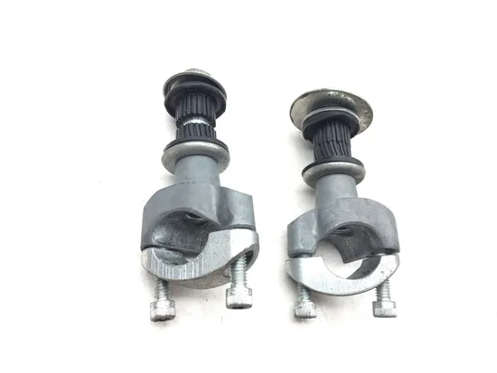 Handle Bar Mount Clamps 2006 Harley-Davidson Road King EFI FLHRI 3170