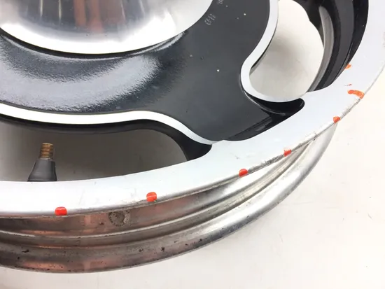 Front Wheel Rim Mag 2006 Harley-Davidson Road King EFI FLHRI 3170 x