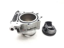 Engine Cylinder Jug W Piston Front 2012 Can-Am Spyder RT SM5 Audio 3118