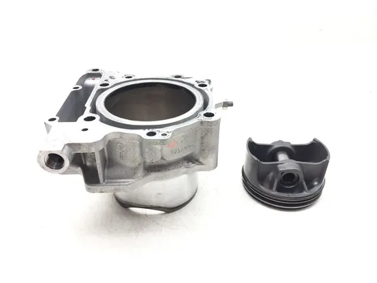 Engine Cylinder Jug W Piston Rear 2012 Can-Am Spyder RT SM5 Audio 3118