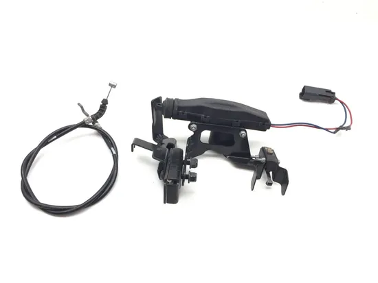 Front Storage Lock Release Actuator 2012 Can-Am Spyder RT SM5 Audio 3118 1