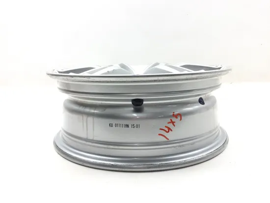 Front Wheel Rim B 2012 Can-Am Spyder RT SM5 Audio Convenience 3118 x