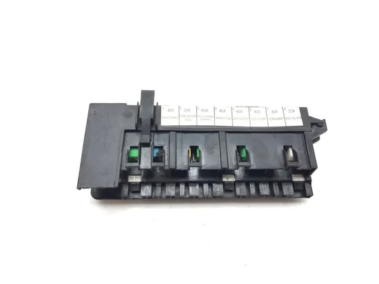 Fuse Box 2012 Can-Am Spyder RT SM5 Audio Convenience 3118