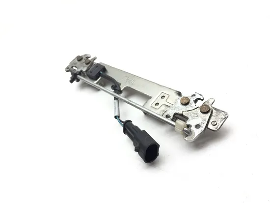 Trunk Lock Latch Release 2012 Can-Am Spyder RT SM5 Audio Convenience 3118 x