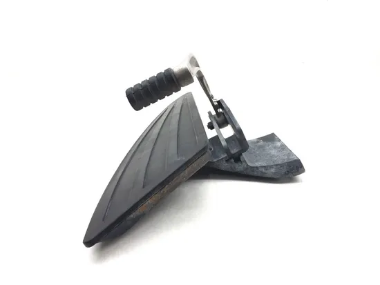 Right Floorboard With Brake Pedal 2013 Victory Cross Roads Classic 3163 x