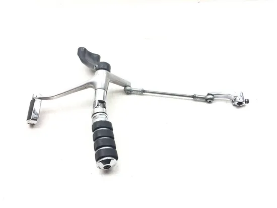 Left Forward Control 2004 Harley-Davidson Sportster 1200 Custom XL1200C 3187 x