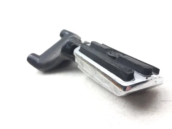 Left Right Set Passenger Peg Bracket 2004 Harley Sportster 1200 XL1200C 3187 x