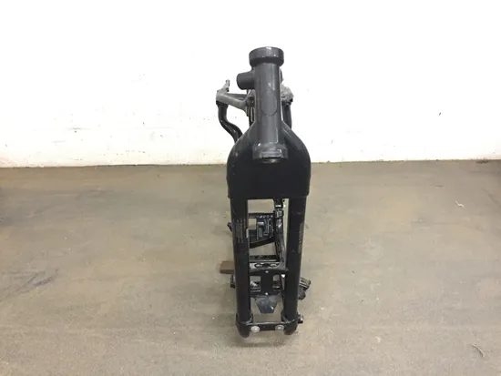 Main Frame Chassis 2004 Harley-Davidson Sportster 1200 Custom XL1200C 3187