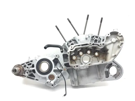 Engine Left Right Center Cases 2004 Harley Sportster 883 Custom XL883C 3191 x