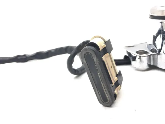 Speedometer Gauge w Mount 2004 Harley-Davidson Sportster 883 Custom XL883C 3191