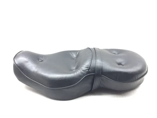 Seat 2004 Harley-Davidson Sportster 883 Custom XL883C 3191 x