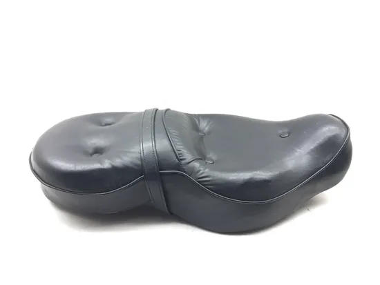 Seat 2004 Harley-Davidson Sportster 883 Custom XL883C 3191 x