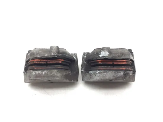 Left Right Front Brake Calipers Pads Set 2007 Harley Road Glide FLTR 3193 x