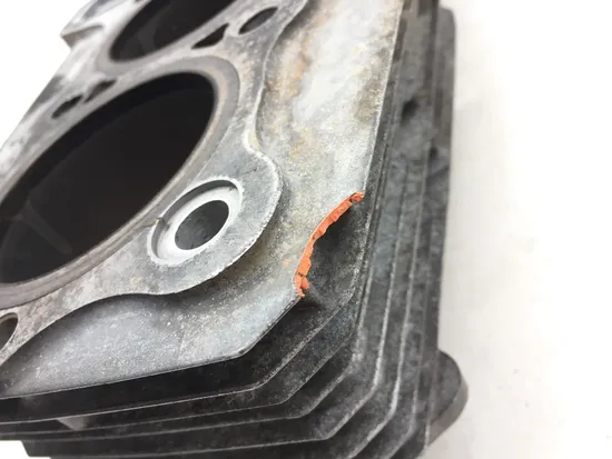 Engine Cylinder Jug W Piston 1981 Kawasaki KZ1100A Shaft 3195 x