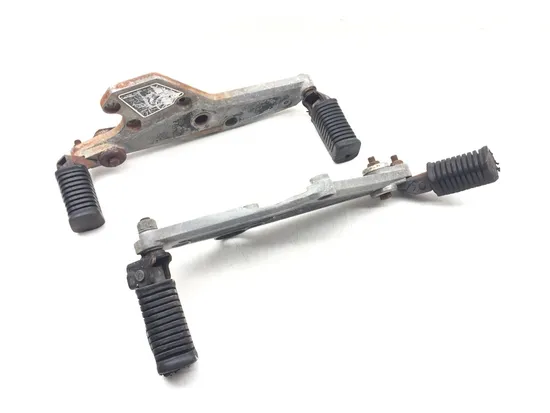Footpegs Foot Pegs Right Left 1981 Kawasaki KZ1100A Shaft 3195 x