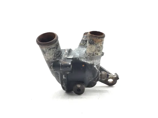 Thermostat Housing 1985 Honda Interceptor 1000 VF1000R 3197 x