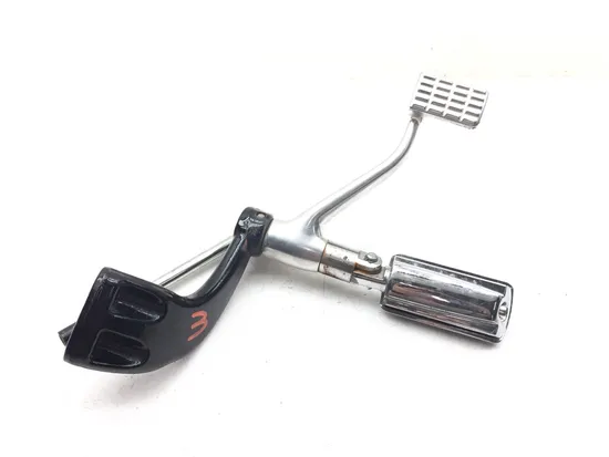 Right Mid Control 2018 Harley-Davidson Sportster 883 Super Low XL883L 3201 x