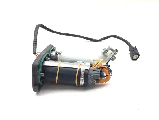 Gas Fuel Tank Pump 2018 Harley-Davidson Sportster 883 Super Low XL883L 3201