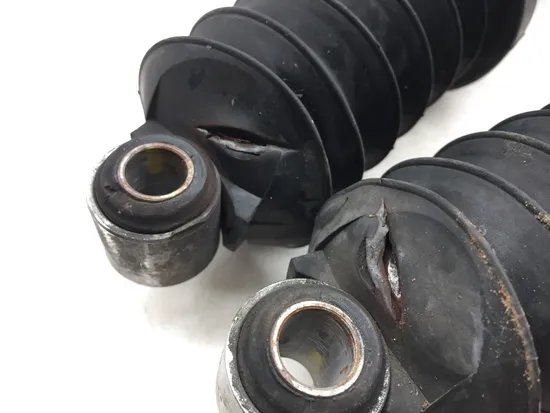 Rear Air Shocks Suspension 2004 Harley-Davidson Electra Glide EFI FLHTI 3199 x