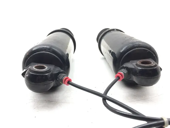 Rear Air Shocks Suspension 2004 Harley-Davidson Electra Glide EFI FLHTI 3199 x