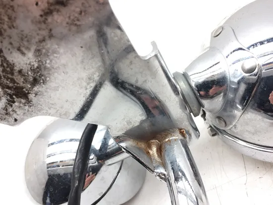 Front Spot Light Turn Signal Bar 2004 Harley Electra Glide EFI FLHTI 3199 x