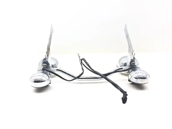 Front Spot Light Turn Signal Bar 2004 Harley Electra Glide EFI FLHTI 3199 x