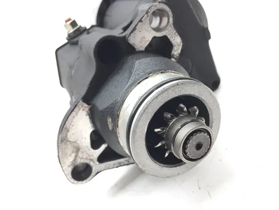 Electric Starter Motor 2010 Harley-Davidson Road King Classic FLHRC 3200 x 4