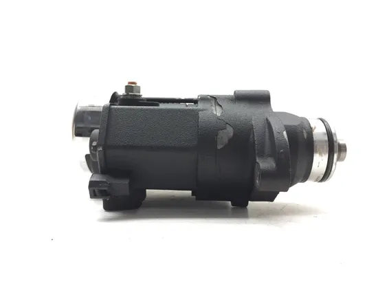 Electric Starter Motor 2010 Harley-Davidson Road King Classic FLHRC 3200 x 2