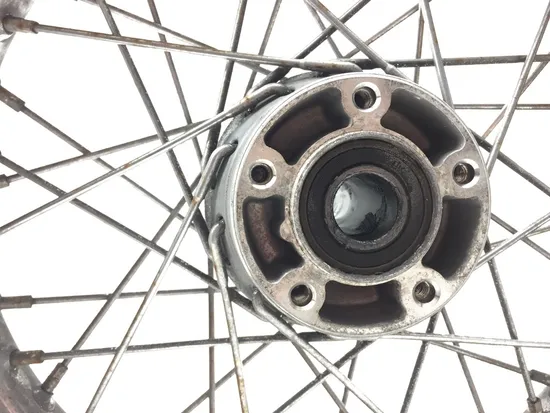 Front Wheel Rim Spoked 2010 Harley-Davidson Road King Classic FLHRC 3200 x