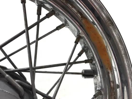 Front Wheel Rim Spoked 2010 Harley-Davidson Road King Classic FLHRC 3200 x