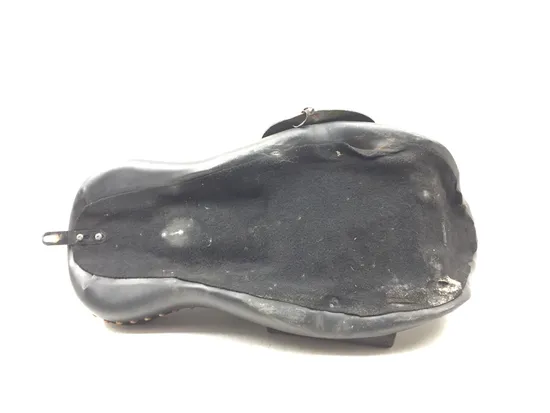 Seat 2010 Harley-Davidson Road King Classic FLHRC 3200 x