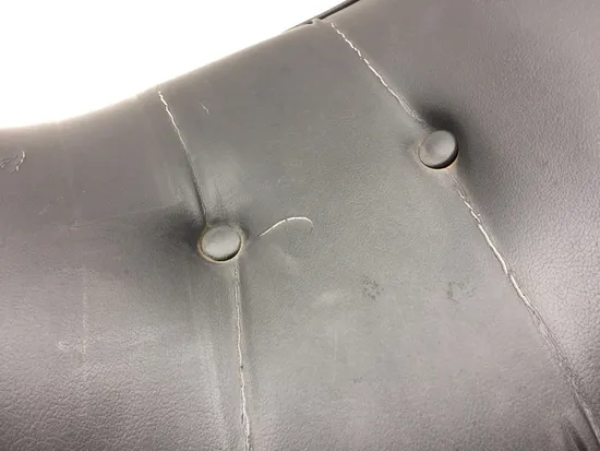 Seat 2010 Harley-Davidson Road King Classic FLHRC 3200 x